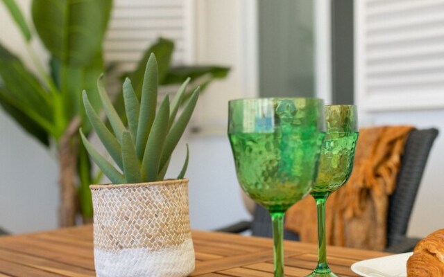 Eva Recommends San Pablo Duplex