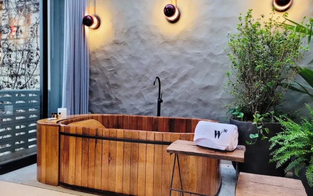 Hotel Doblell Near Provenza by Wynwood House