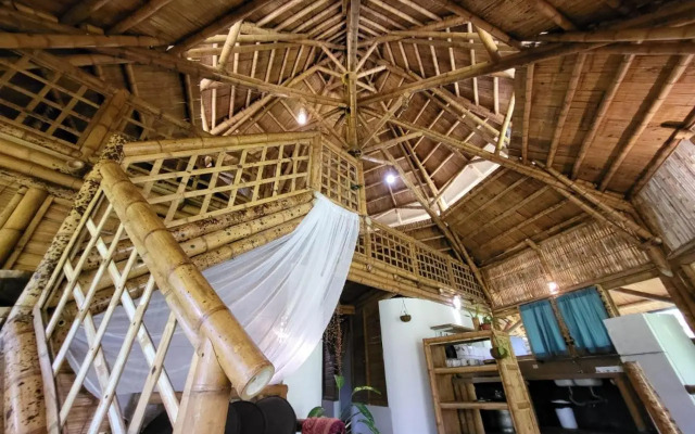 Eco-Lodge Deseo Bamboo