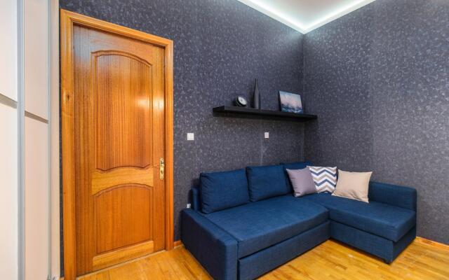 DeRent Aparts (ДеРент Апартс) на улице 8-я Советская 35