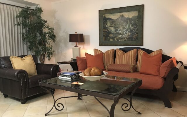 CR Luxury Los Sueños Condos