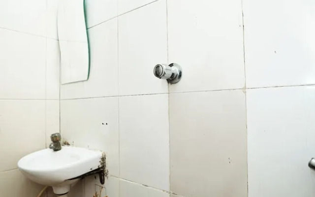 Hotel Sai Parikrama