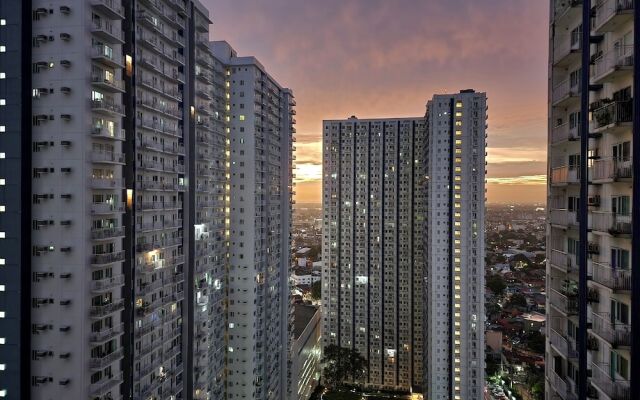 Elegant Studio @ Grass Residences 1-5 persons only, Quezon City