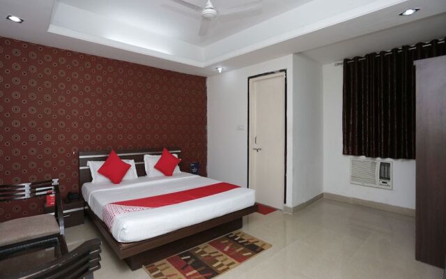 OYO 3260 Hotel Abhinav Palace
