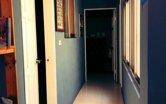 Peter's Cafe & Hostel