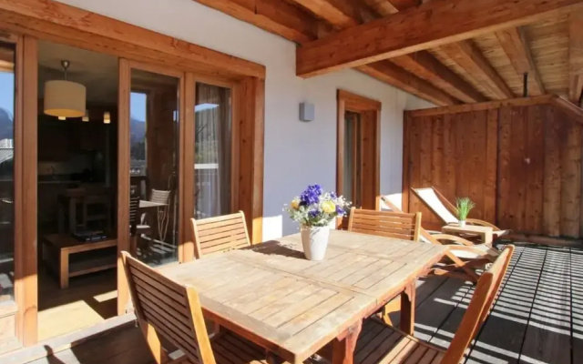 Apartment With Terrace & Parking