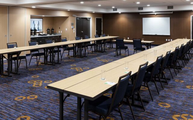 Courtyard by Marriott Houston North/Shenandoah