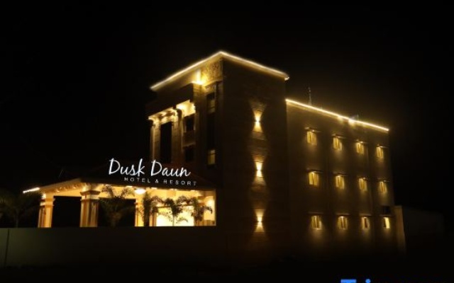 Hotel Dusk and Dawn
