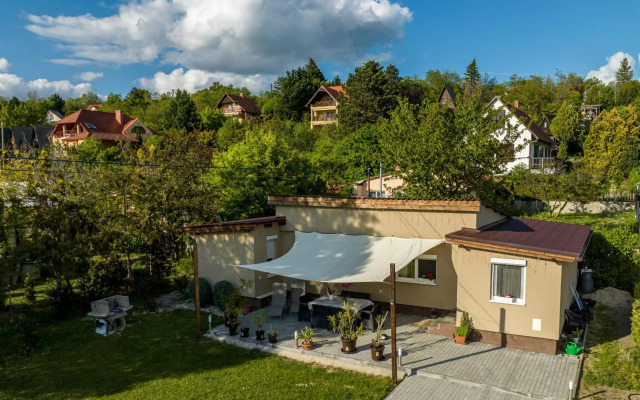 Fekete Orchidea Apartman