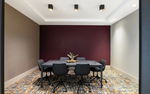 Luxury Apartments by Hyatus Center City