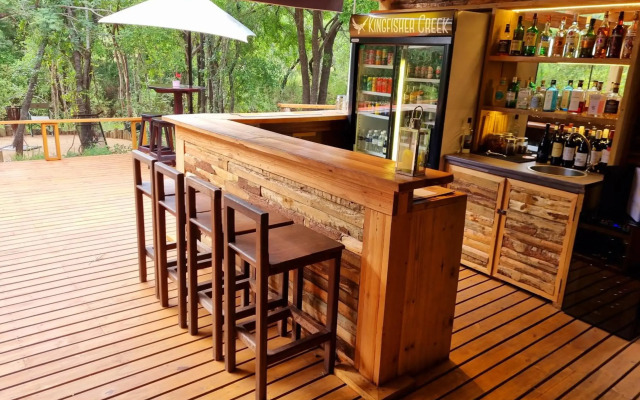 Kingfisher Creek Safari Lodge