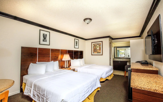Budget Host Inn
