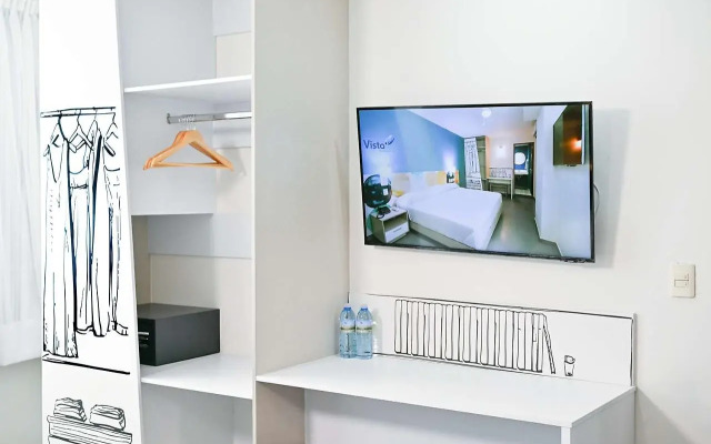 Vista Express Guadalajara Expo SureStay Collection by BW