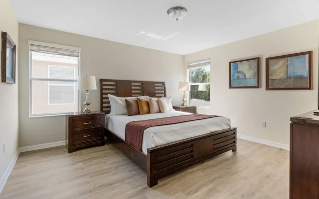 Themed Bedrooms and Large Pool