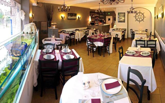 Logis Hôtel Les Chardons Bleus