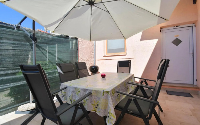 City Centre Apartment with terrace 2