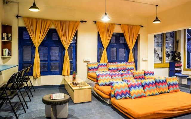 goSTOPS Manali - Hostel