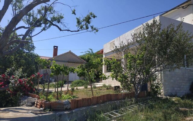 Detached Holiday House few Steps From the Beach