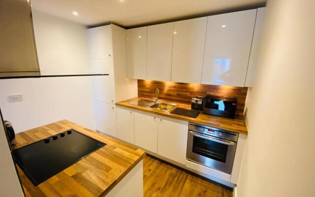 Stewart St James Walk Apartment