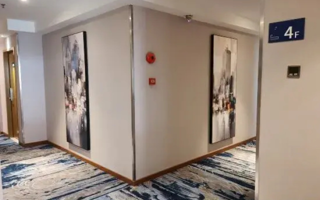 No. 8 Season Hotel Nandou Ancient City Nanshan Subway Station Branch, Shenzhen