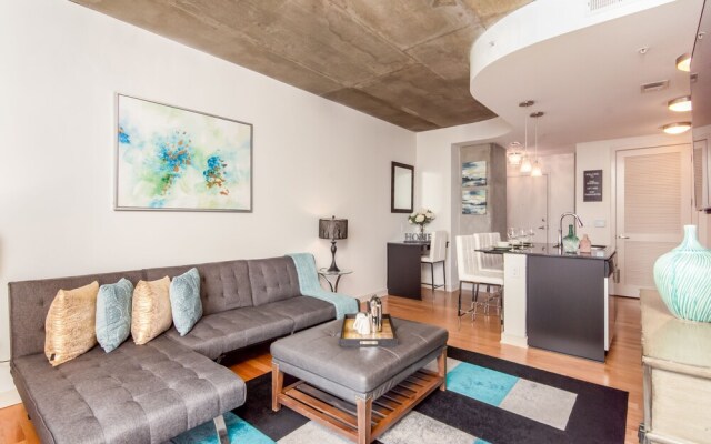 CHIC COLLECTION by NOHOTEL on 6th Street