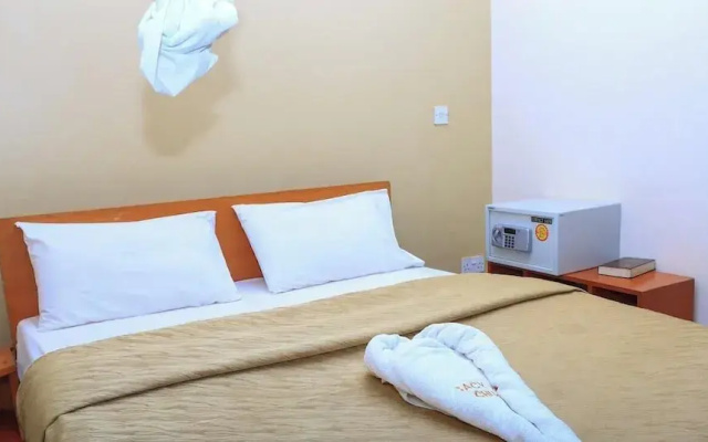 Legacy Star Hotel Chuka