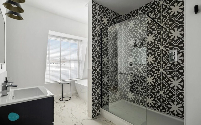 Windsor Villas by Pureserviced