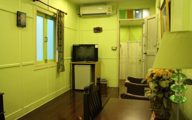 Samsensam Place Hotel