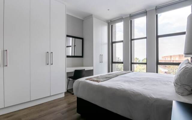 Sandton Smart Apartment Fifteen