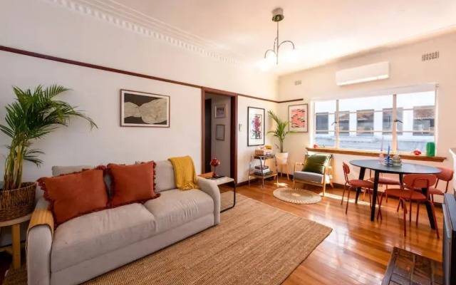 Charming Art Deco Unit in East Melbourne