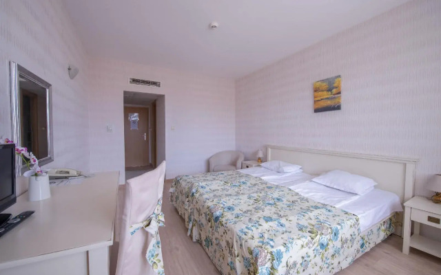 Alekta Hotel - Free Parking