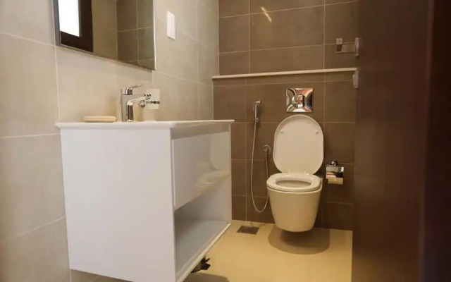 Refined Marina View Retreat