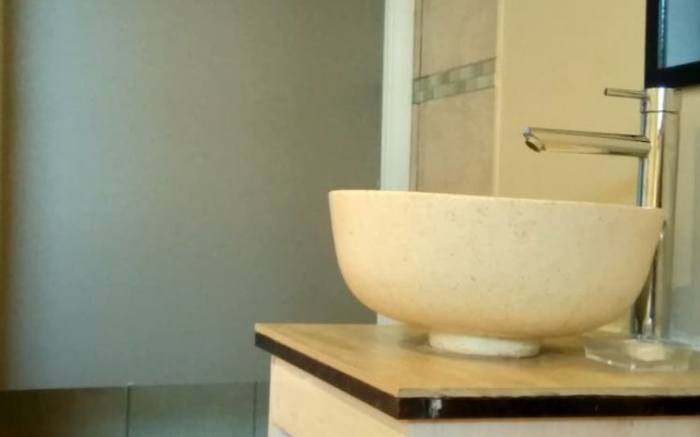 GuestHouse on Irvine