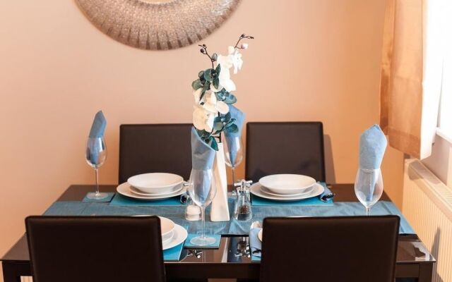 Courthouse Apartments