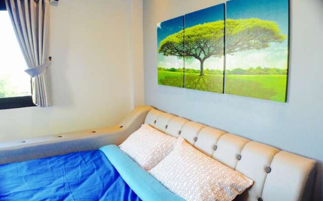 3 Bedroom House @Skytrain