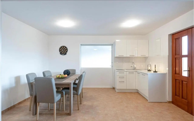 Three-Bedroom Holiday Home in Imotski