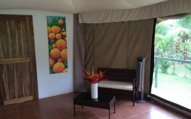 Manoas Luxury Camping and Villa Rentals