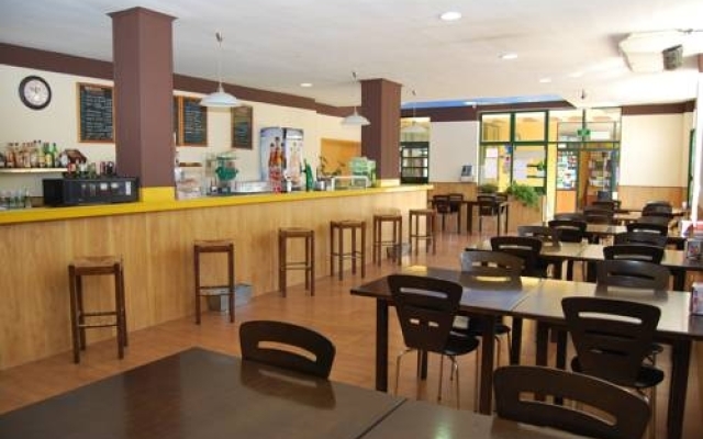 Hostal - Bungalows Camping Cáceres