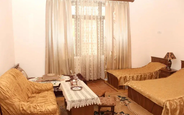 Hotel MIRA