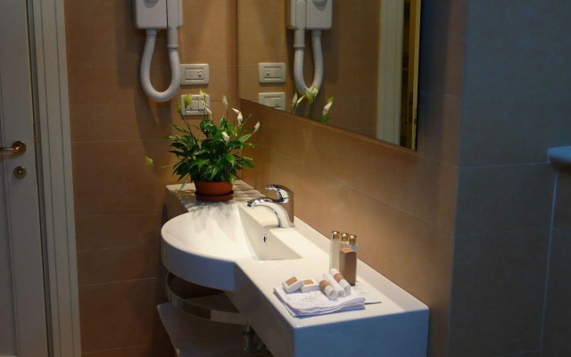 Hotel & Residenza 100 Torri