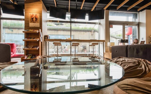 Anne Hostel Yokozuna