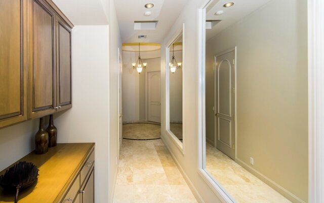 Rat Pack Retreat - Four Bedroom Home