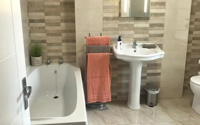 Helens House Derry City Centre Remarkable 3-bed