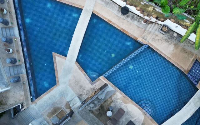 Heart of Patong  Pool Beach Bangla C134