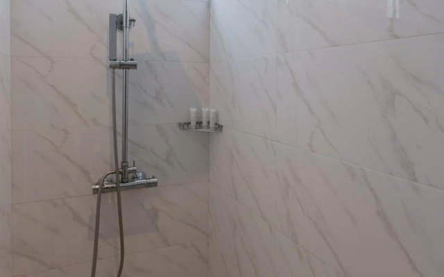 Monochromatic 2BR in Miraflores