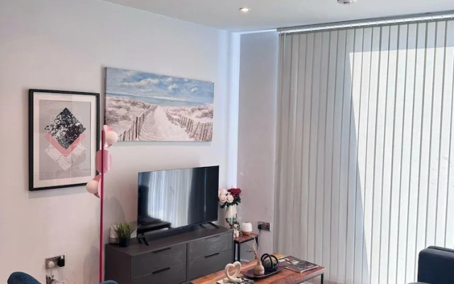 City Centre - 2-bed High Rise Apartment - Sleeps 4