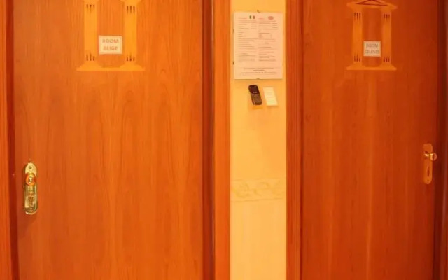 Colonna Room Rental
