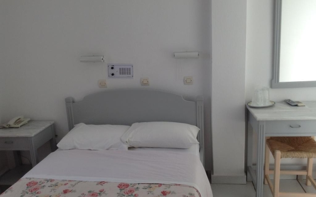 King Thiras Hotel