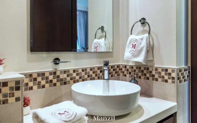 Manzil-1BR w Canal View near Dubai Mall