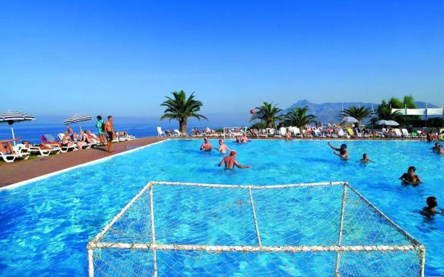 Hotel & Villaggio Torre Normanna